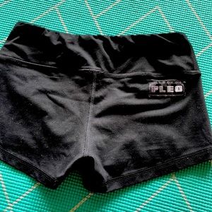 Fleo Black shorts